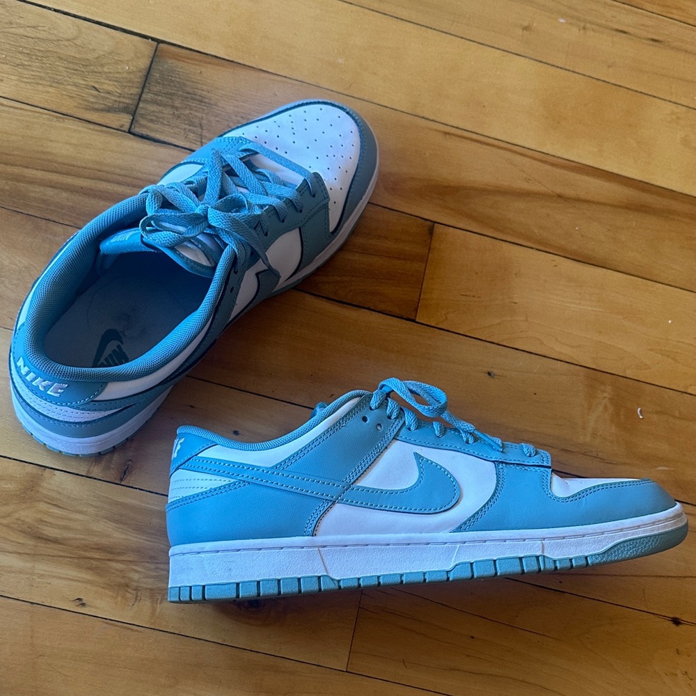Nike Low-Top Sneakers in Turquoise Blue & White - Picture 4 of 5